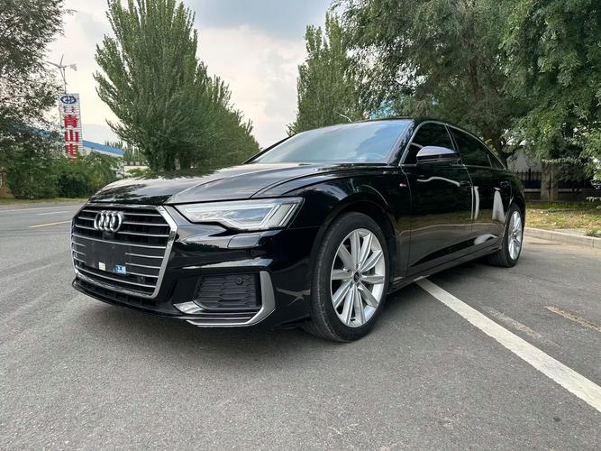 奥迪黑色轿车图片大全红包版